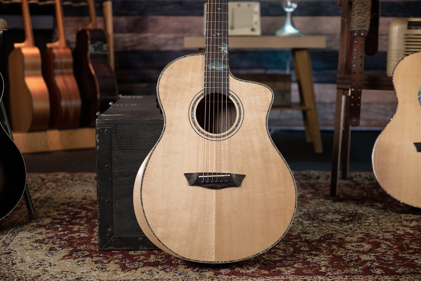 Washburn Bella Tono 6 String Acoustic-Electric Guitar, Right, Gloss Natural (BTSC56SCE-D)