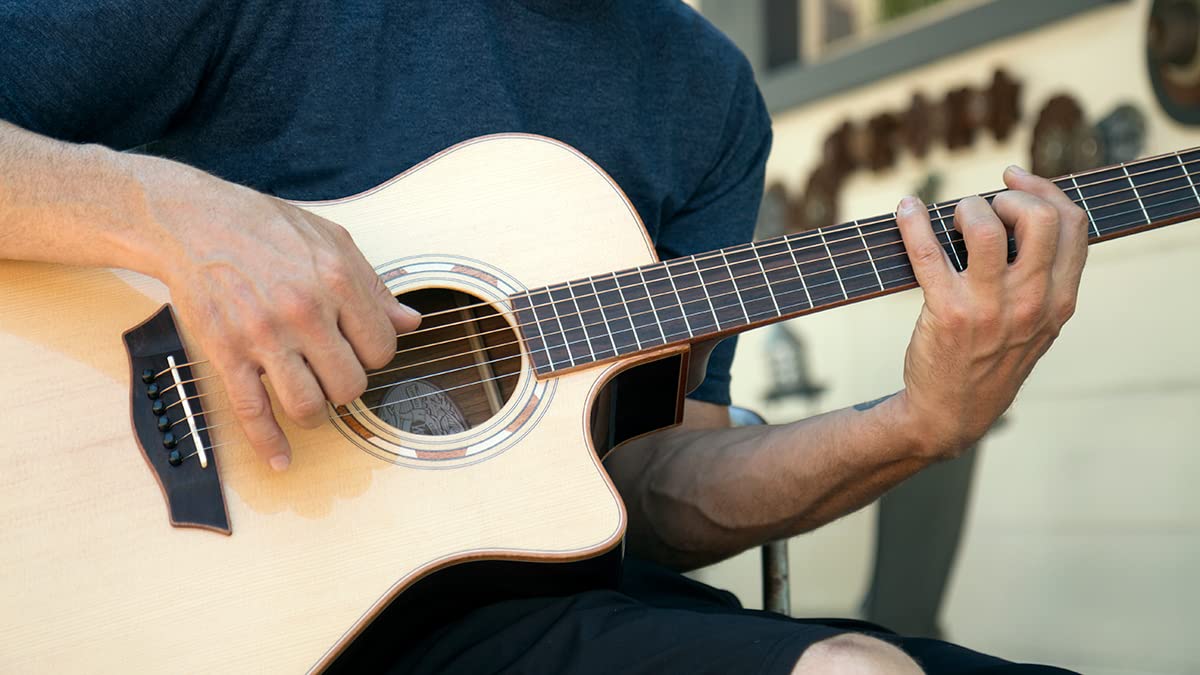 Washburn Comfort Deluxe 25 Series 6 String Acoustic-Electric Guitar, Right, Natural (WCG25SCE-O)