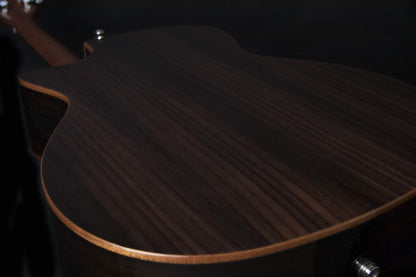 Washburn Comfort 20 Series 6 String Acoustic-Electric Guitar, Right, Natural (WCG20SCE-O)
