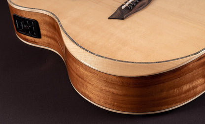 Washburn Bella Tono 6 String Acoustic-Electric Guitar, Right, Gloss Natural (BTSC56SCE-D)